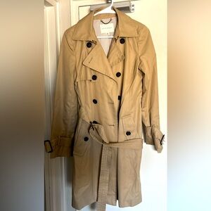 Women’s tan banana republic trenchcoat